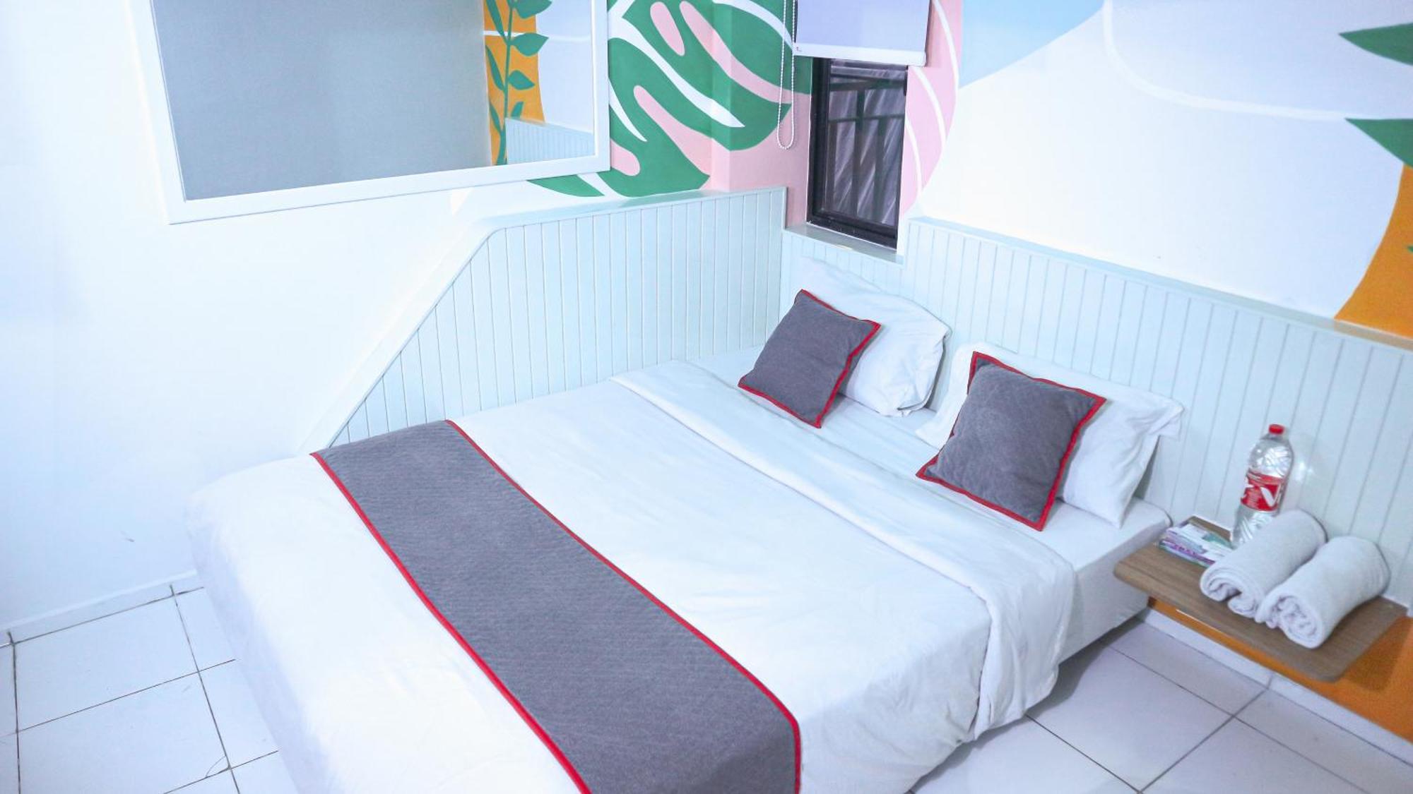 Collection O Tunas Plaza Residence Бекаси Экстерьер фото